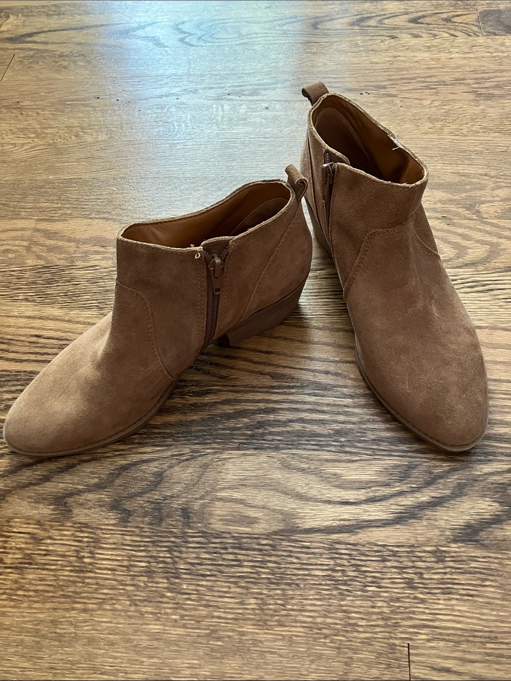 NWT Size 8.5 Lucky Brand Boots